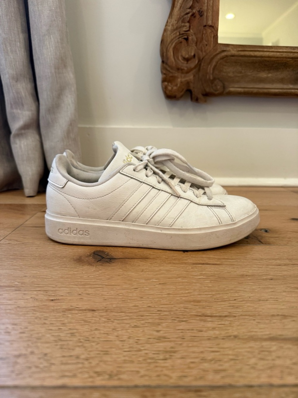 Adidas Off-White Low-Top Casual Sneakers